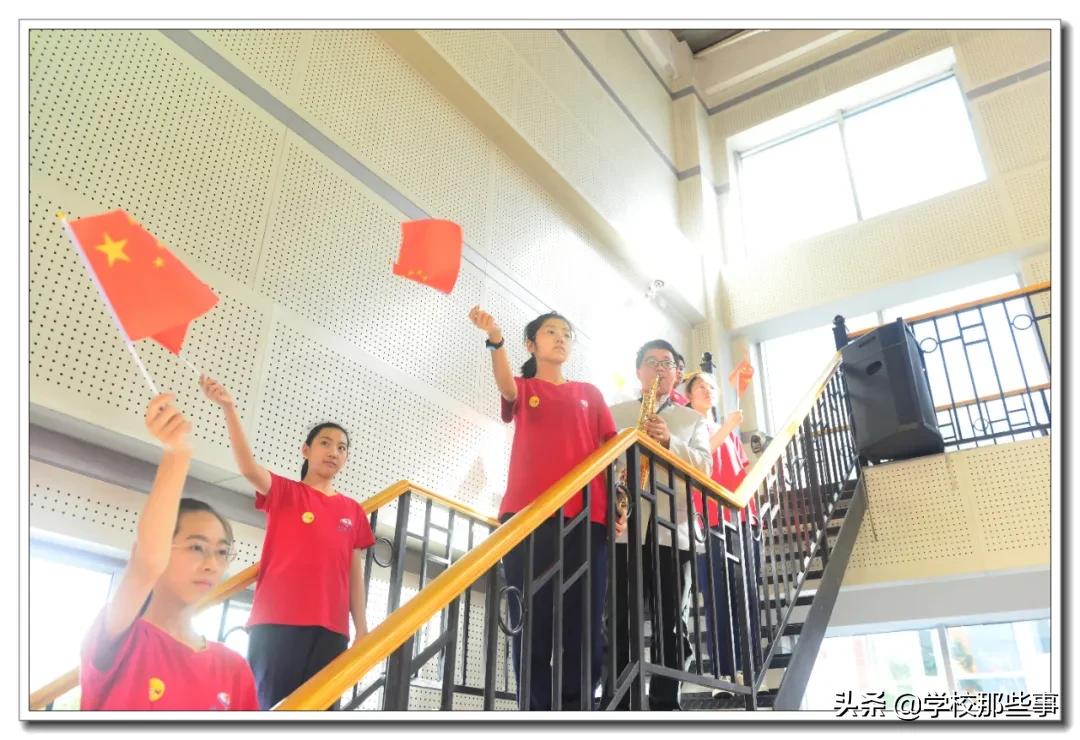 娌堥槼涓冧腑鑹烘湳灞曟紨,娌堥槼涓冧腑姹囨姤婕斿嚭