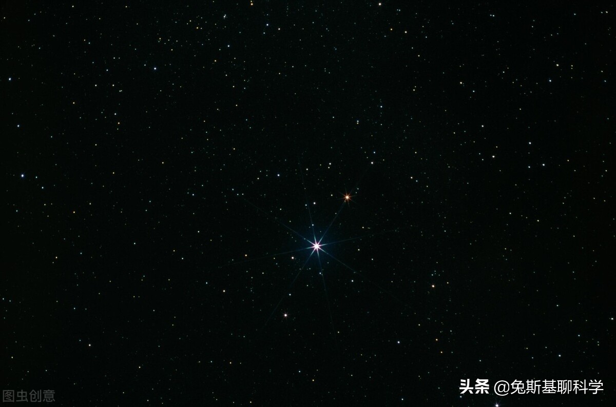 恒星可以装45亿太阳吗,恒星巨无霸太阳