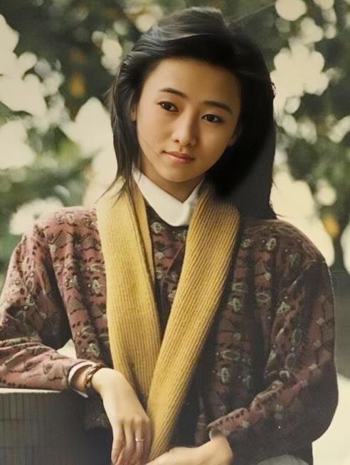 “宅男女神”*虹翁**的倔强人生，和她背后不得不提的男人们