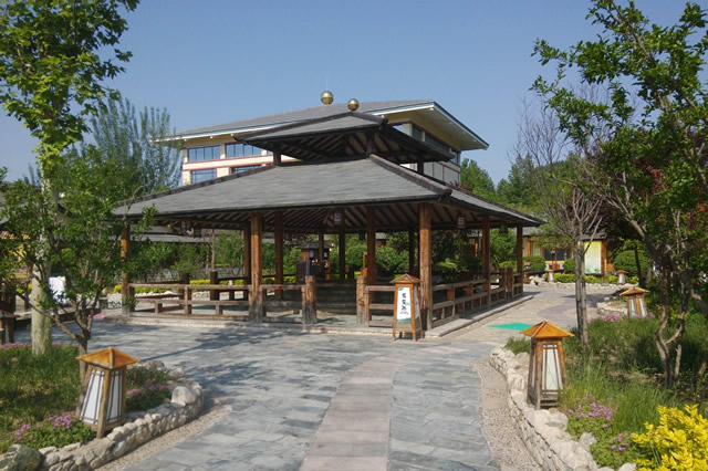 中国十大温泉排名旅游攻略,国内十大温泉度假村