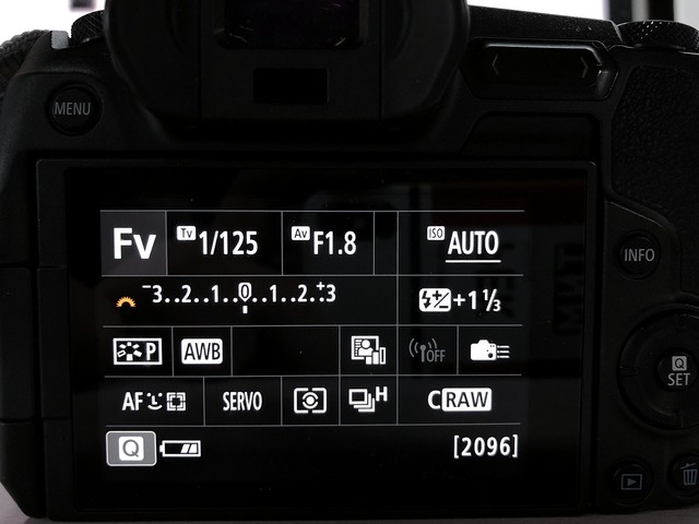 优衣库联名t恤图案叫什么,优衣库印花t恤联名