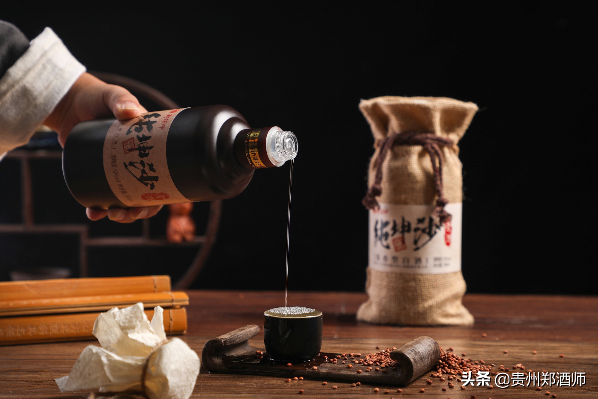郑酒师坚守工匠精神酿好中国酱香,郑酒师百年传承