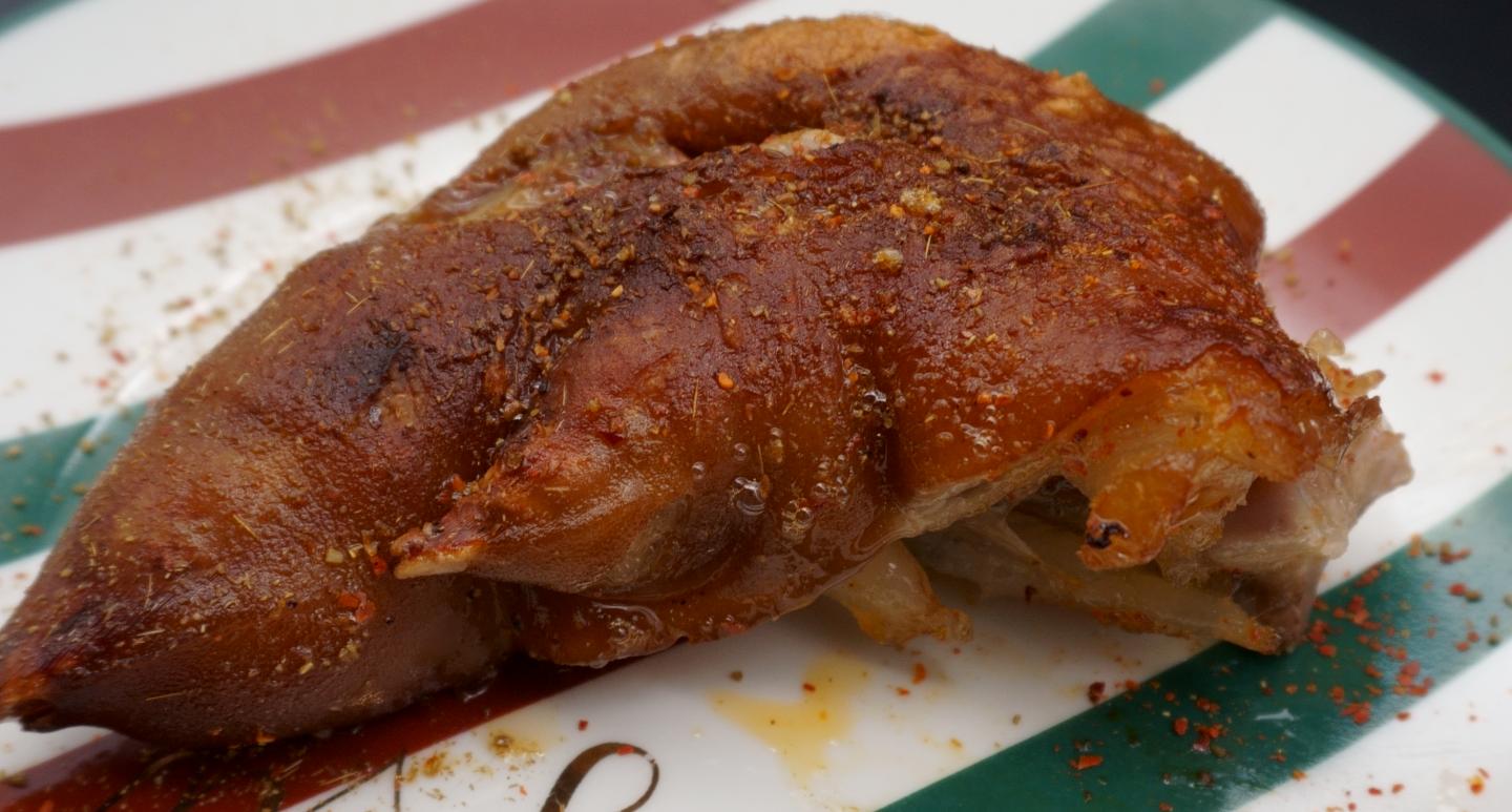 吹着空调吃烤肉空调有味道,吹着空调吃着烤肉