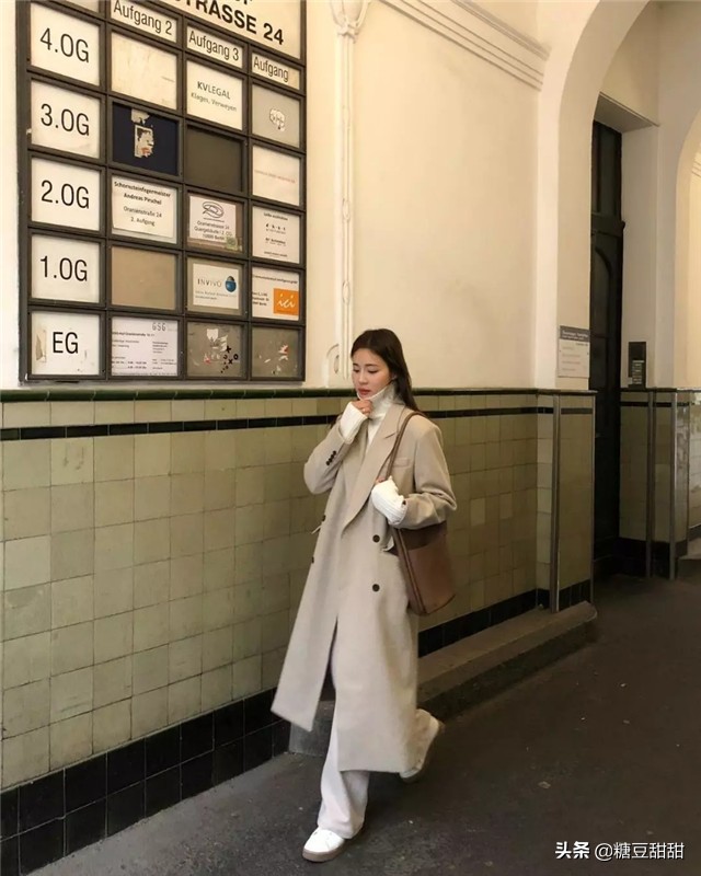 韩系大衣穿搭适合什么身材的女生,小个子女士韩国风双面呢大衣搭配