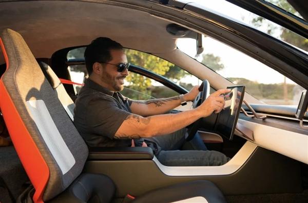 2024年首款太阳能汽车,全球首款量产版太阳能汽车路测