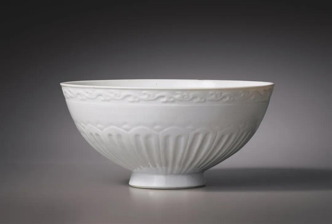 2024春拍晚清瓷器成交记录,2021中国艺术品明清瓷器成交前十