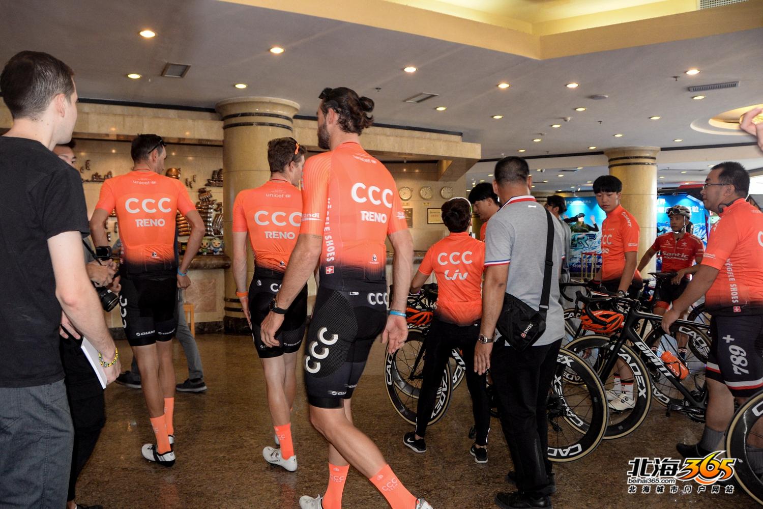 零距离接触环广西明星车手，个个一米八五，人靓身材好（多图）