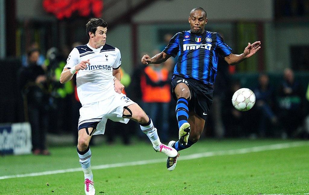 麦孔攻破巴萨球门,足坛名场面温格