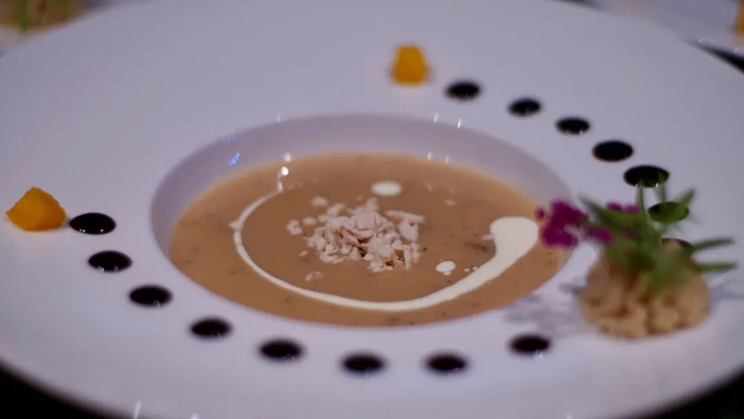 家要有人住才有灵气,家应该有两个繁华都市的栖身之所