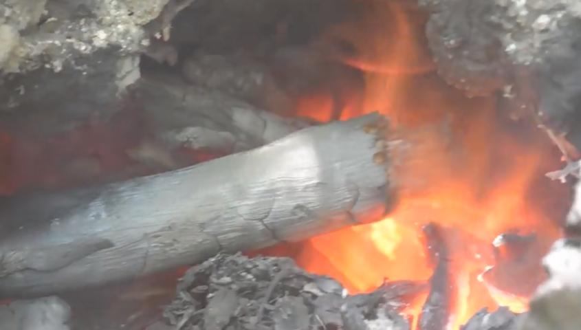 原始木炭烧制原理,古法烧制木炭的关键技术要点