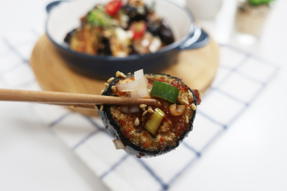 酸辣烤茄子教程,不辣的蒜蓉烤茄子做法