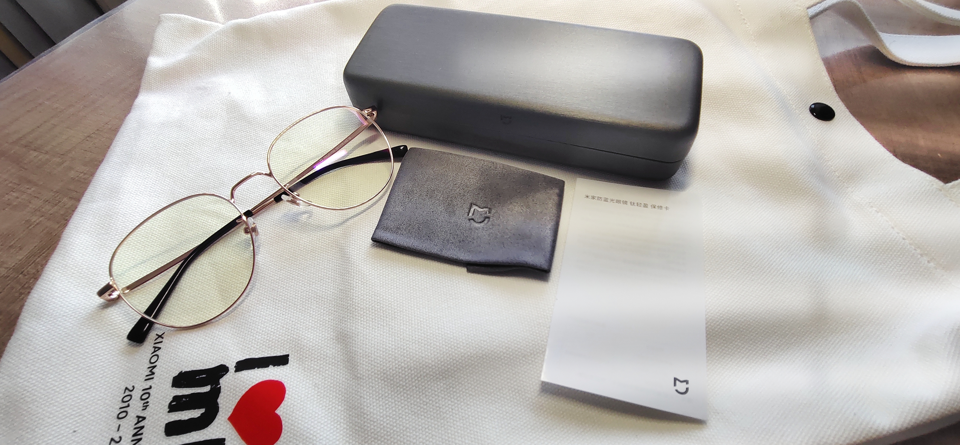 钛镁蓝光窗,钛镁防护窗图片