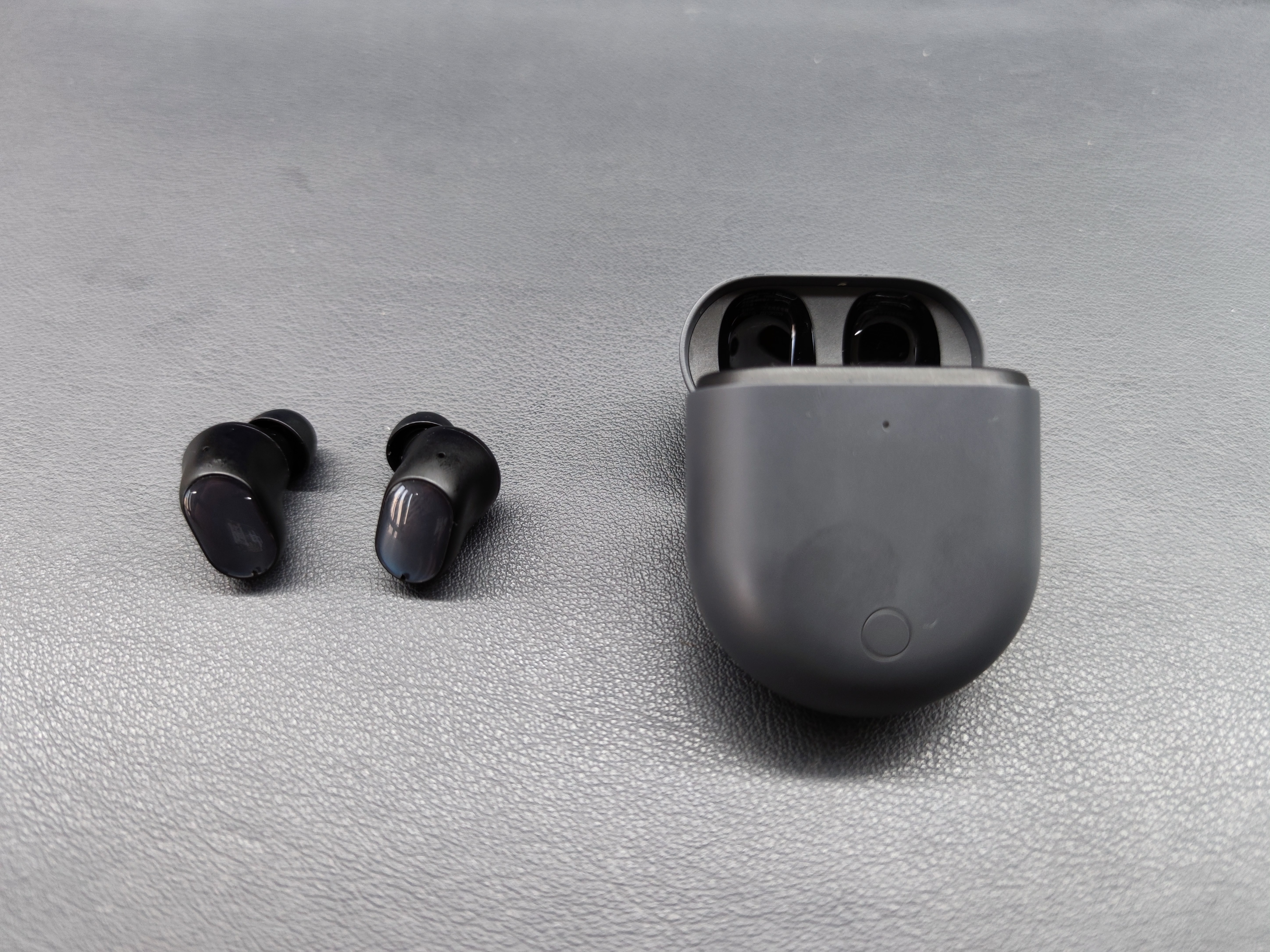 漫步者蓝牙耳机与华为小米比较,小米主动降噪耳机和漫步者哪个好