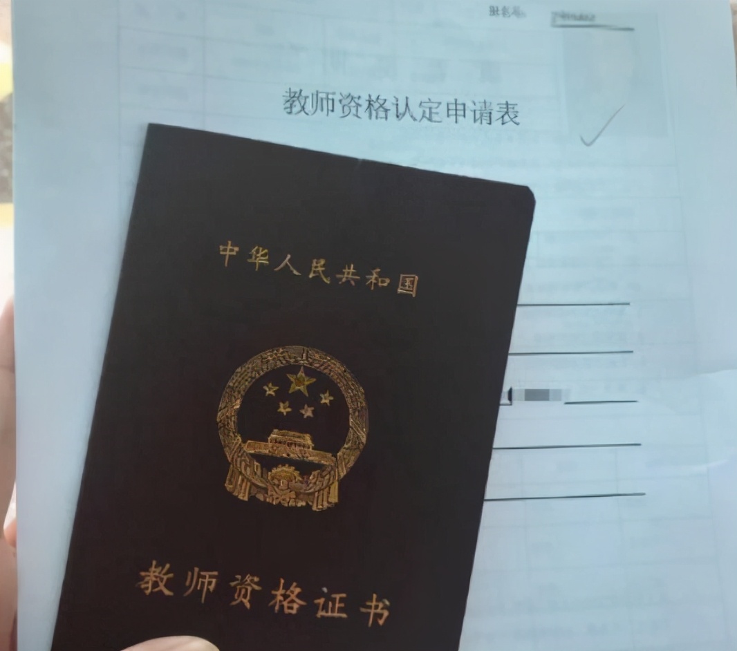 宿舍查出违禁品有什么处分,突击检查宿舍违禁品多会怎么样