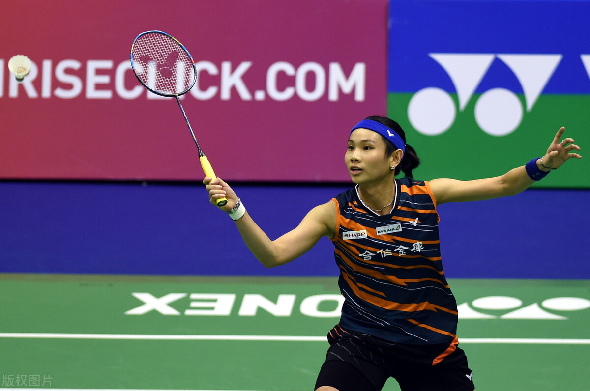 羽毛球单打发球规则常识,羽毛球正手提拉教学