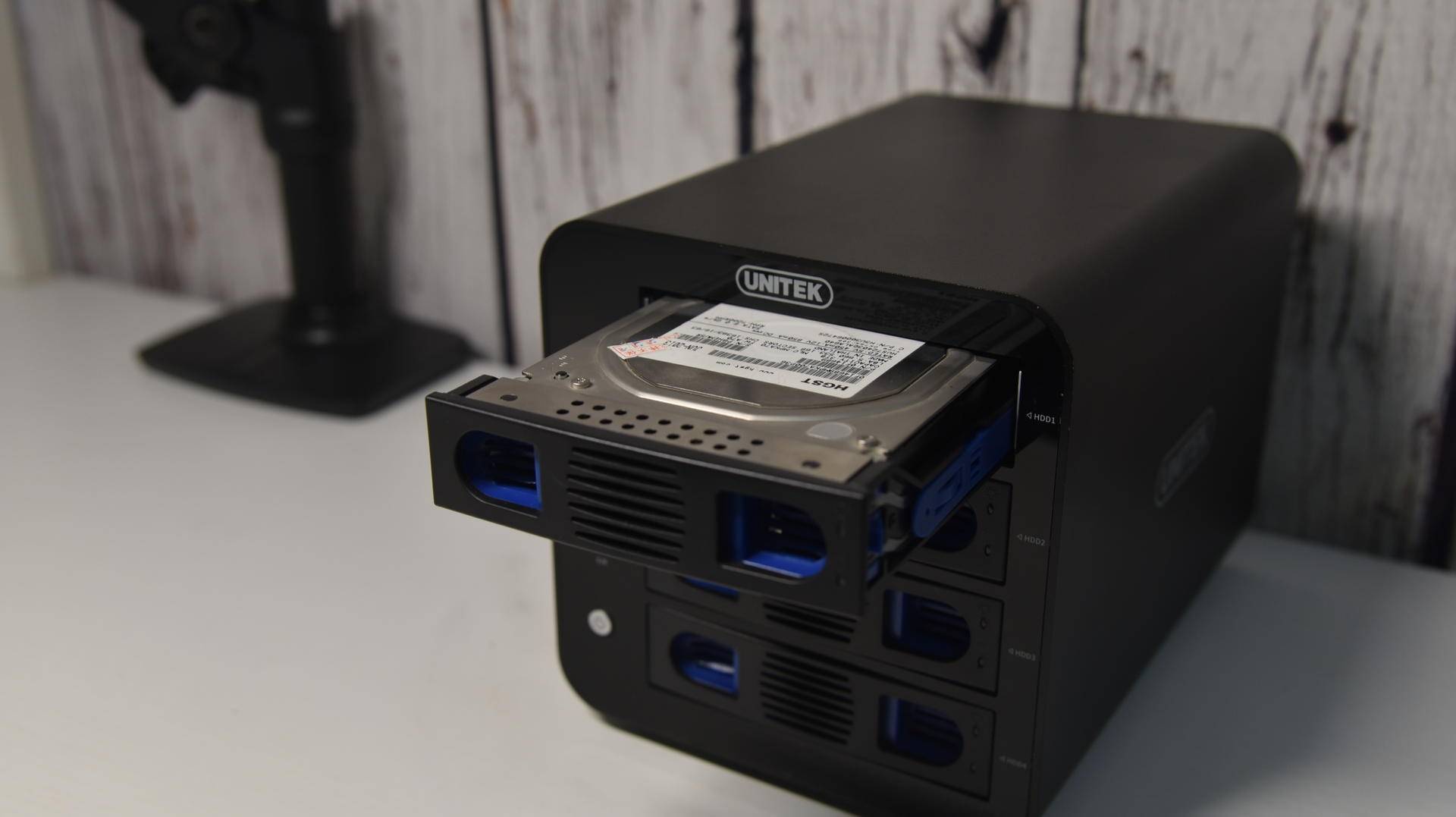 机箱位不够，硬盘柜来凑—优越者四盘位磁盘阵列柜S301A简评