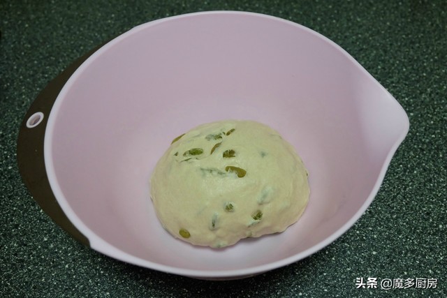 全麦葡萄干面包,抹茶全麦葡萄干面包