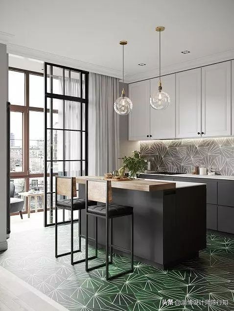 阳台做隔断推拉门,阳台做隔断好还是不做好