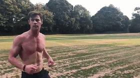 雷神锤哥真实身材,雷神锤哥身材照片