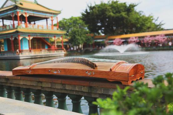 初学古筝买什么古筝好,初学古筝买什么样的古筝最好