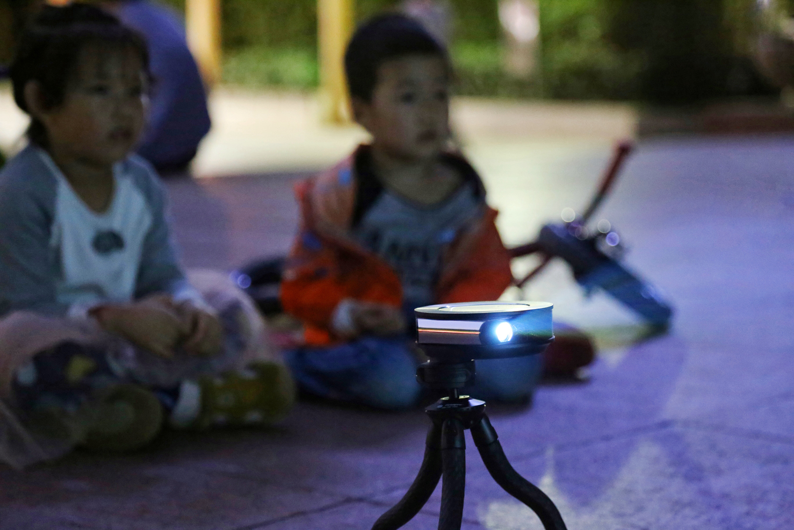 坚果微果i6有高清接口吗,坚果微果i6投影太暗