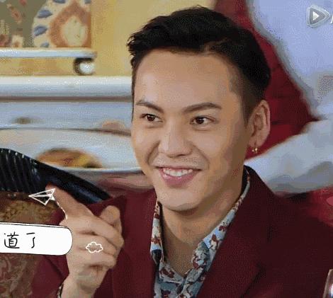 厦门一男孩摔掉门牙,孩子牙齿摔掉一半怎么办