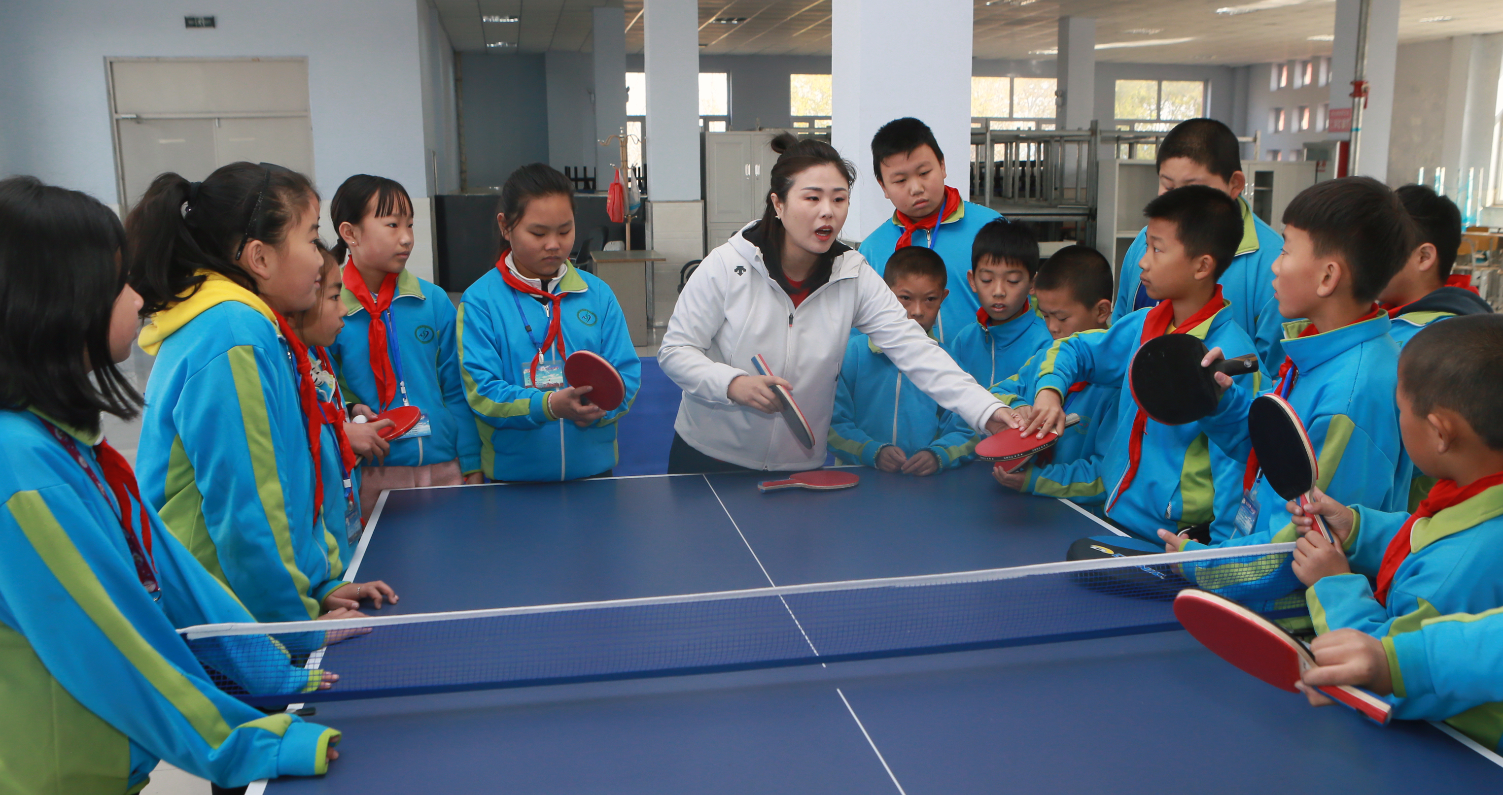 爱心助力社会公益,爱心捐赠助成长