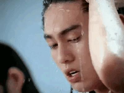 曾迷晕万千少女的顶流出道剧，今天再看竟然这么“羞耻”？