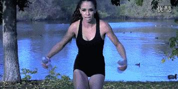 怎么锻炼瘦手臂和肩膀,练肩膀和背瘦手臂的动作