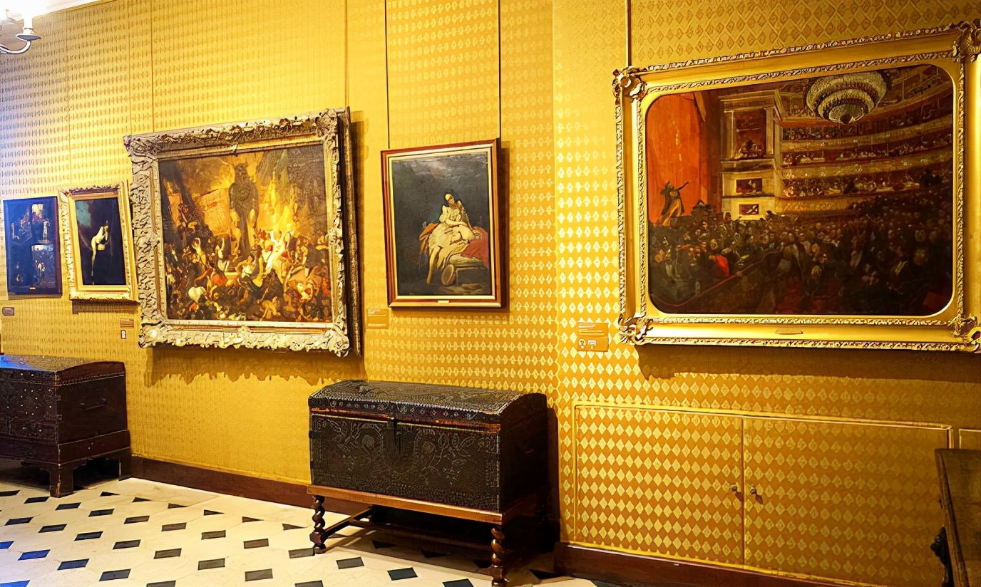 他从未来过中国，却热爱东方文化，为情人亲手设计了“中国沙龙”