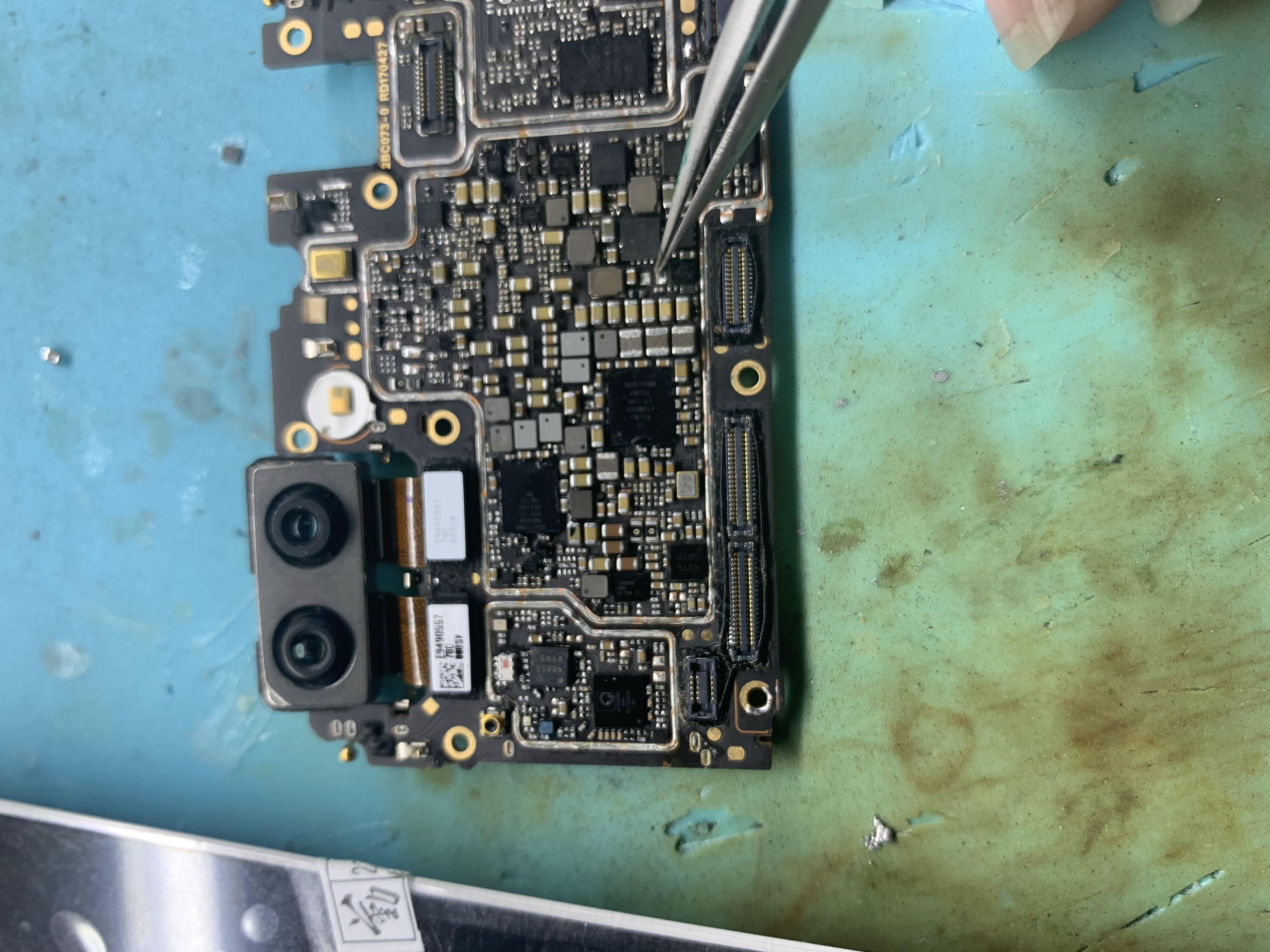 r11plus断触维修,oppor11plus屏坏怎么维修