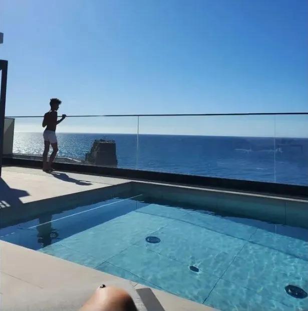 鑻卞浗棣栫浉杩涘叆icu浜嗗悧,鑻卞浗棣栫浉icu