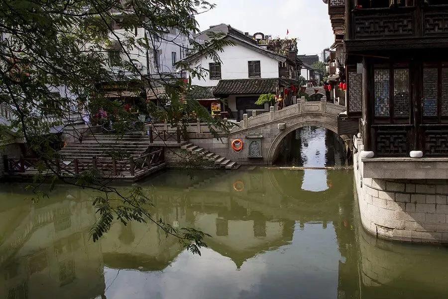 上海地铁沿线景点全部免费,上海地铁11号线上海赛车场