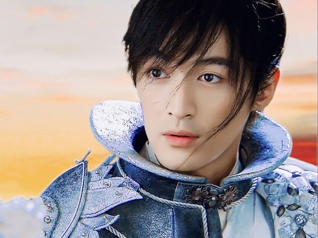 胡歌看仙剑奇侠传一,仙剑奇侠传之天之痕胡歌主角