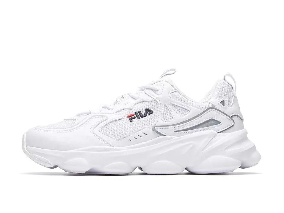 鞋柜怎么放春夏秋冬的鞋 (鞋柜必备的小白鞋)