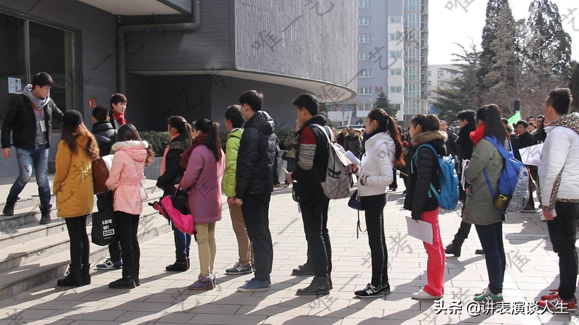 为什么说艺考生真的很难,你们觉得艺考真的是在走捷径吗