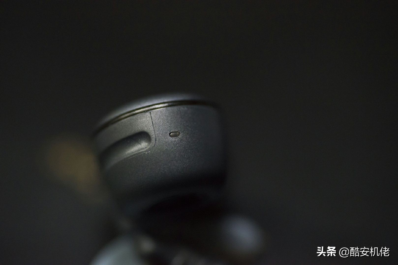 索尼降噪豆wf-1000xm4换电池,索尼wf1000xm4无线降噪耳机简评