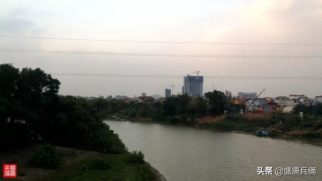 近邻▏车行谅山-河内，看中越两国发展差距