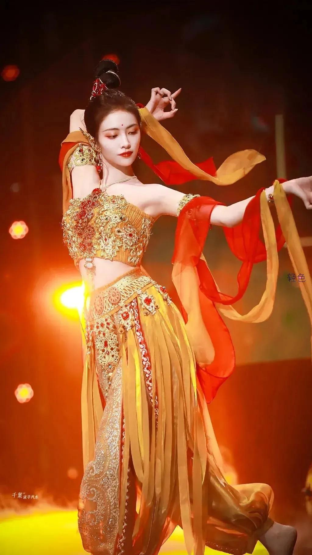 金碧辉煌还是金璧辉煌,金碧辉煌的装修风格