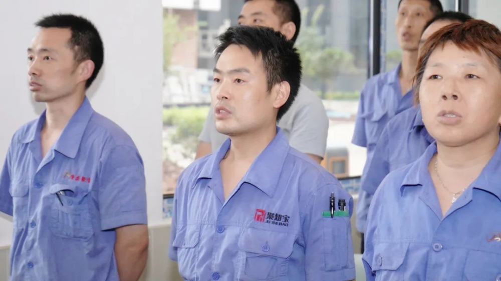 多方位发力，助推汇聚腾飞一走进重庆汇聚教育装备集团