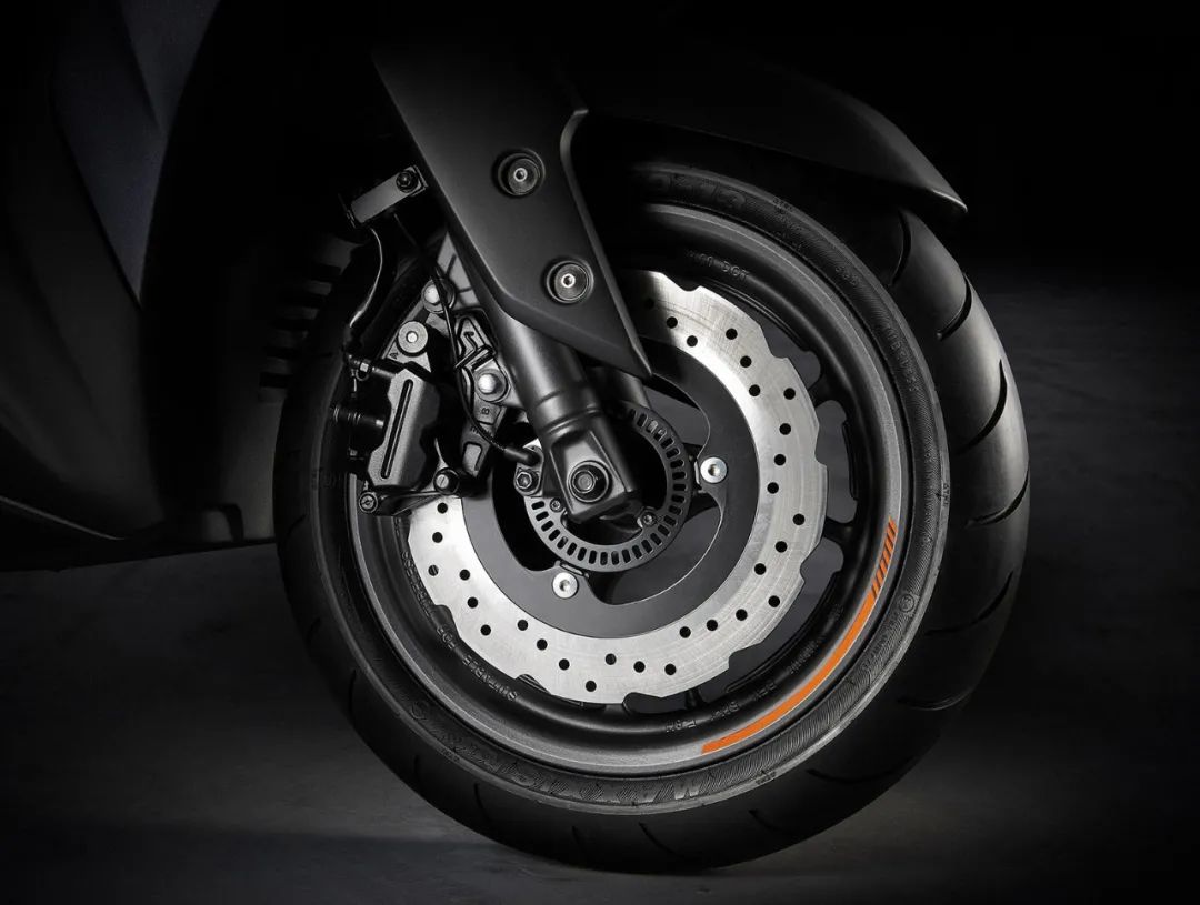 雅马哈force155二代,雅马哈force155爆改