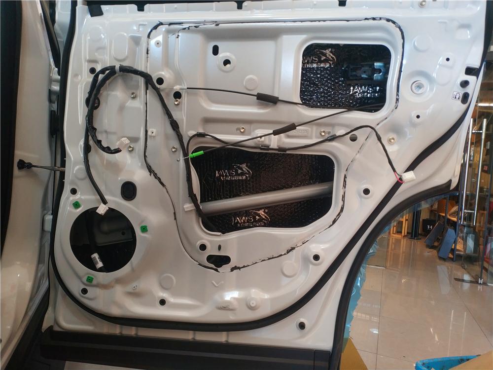 汉兰达改装三分频音响,汉兰达高音改装案例