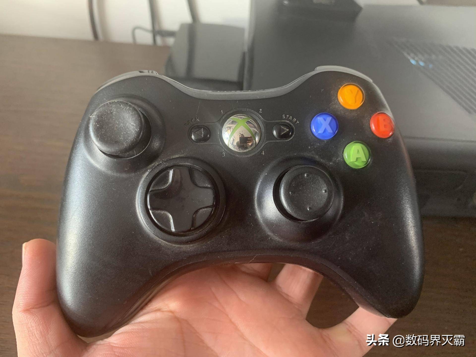 xbox360slim游戏体验,xbox360游戏机e版和slim哪个好