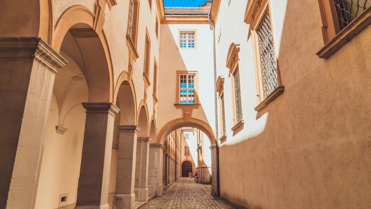 最美十大修道院,世界著名修道院合集