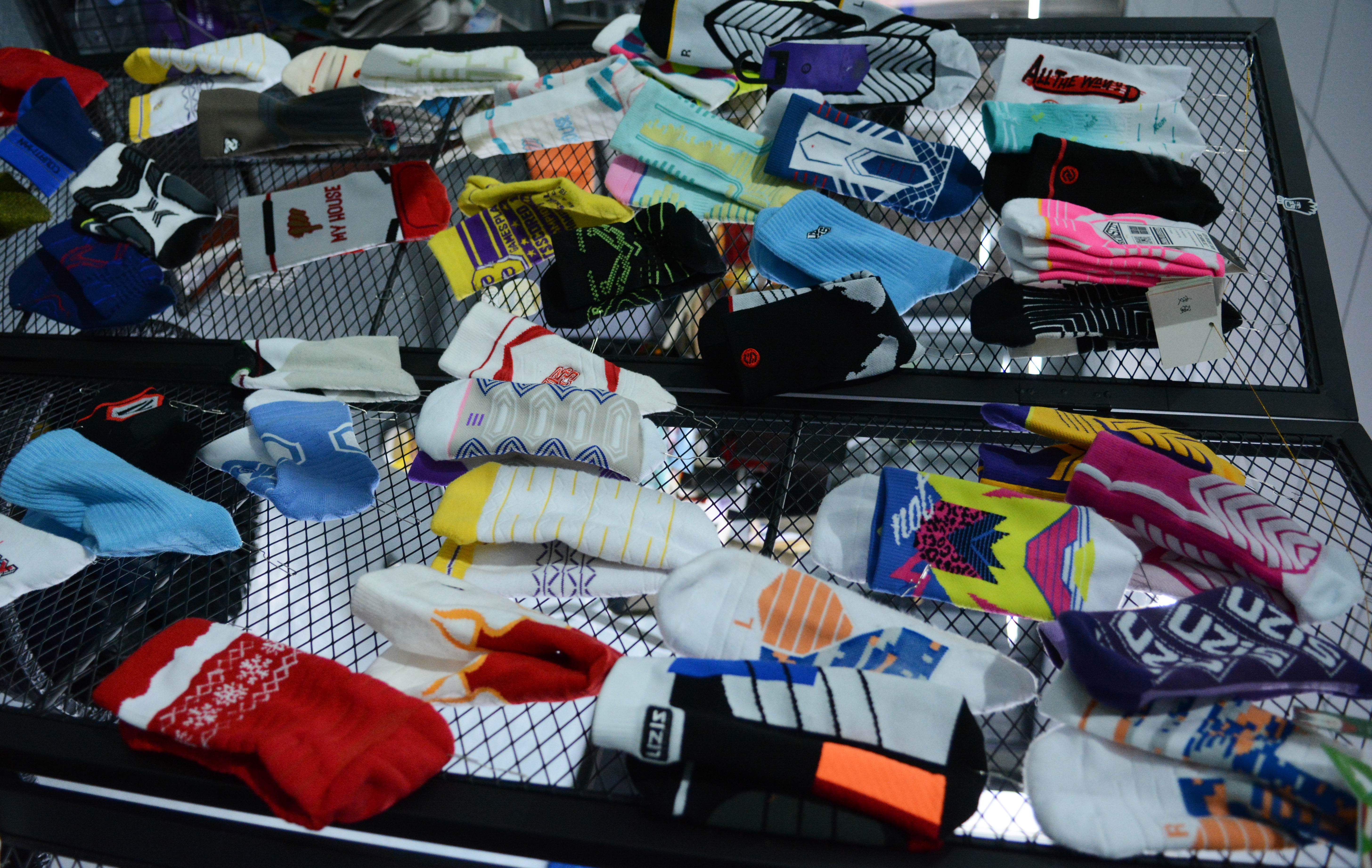 长沙95后“篮球袜子三哥们”做到淘宝销量全国第一