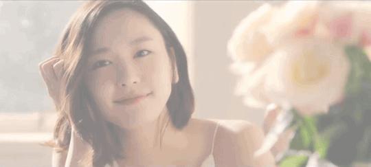 这个路子比魏璎珞更野的女主，私底下竟然是位肤白貌美的小可爱？