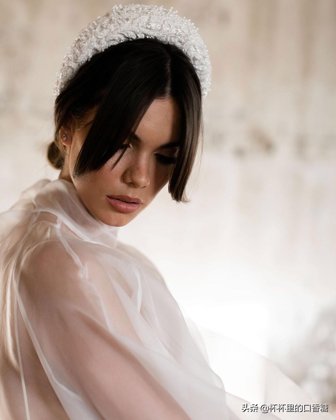 浪漫唯美顶上装饰，让澳头饰品牌ChristieMillinery伴你走向幸福