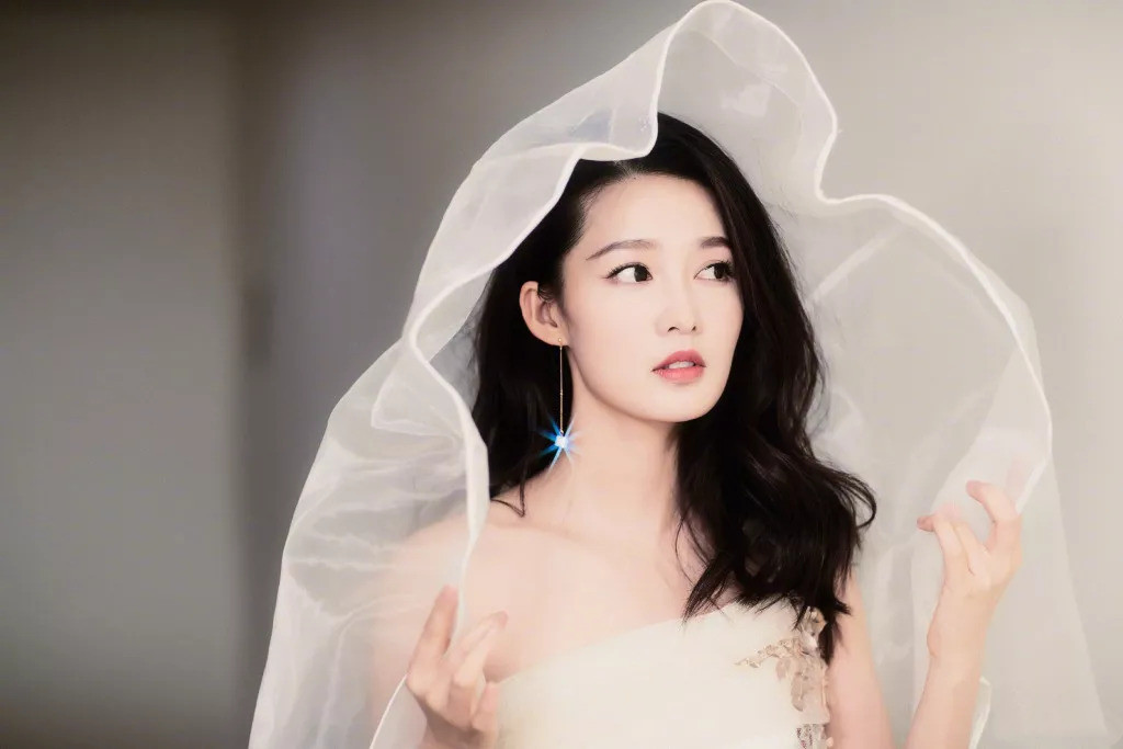 额头窄怎么办适合什么刘海,额头窄不好看怎么办