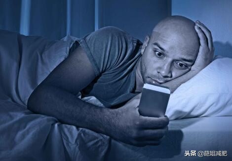 熬夜引起的头疼吃什么药高效安全,熬夜后头痛吃什么药