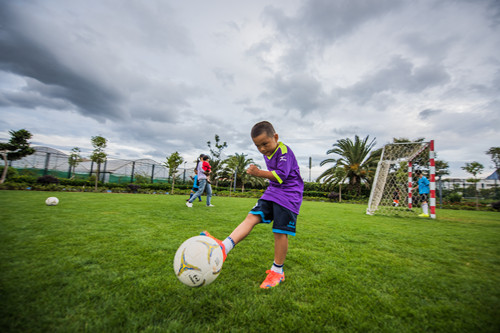 与梦想同行微队课,昆明青少年足球冬令营